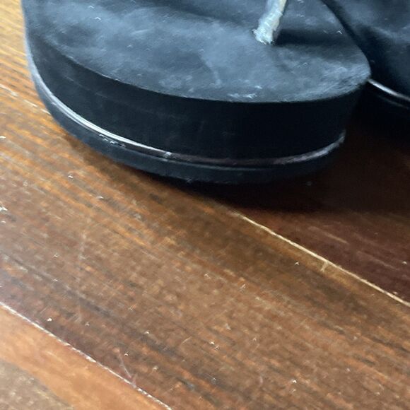 G by GUESS Women's Black Silver Wedge Sandals - Picture 3 of 9